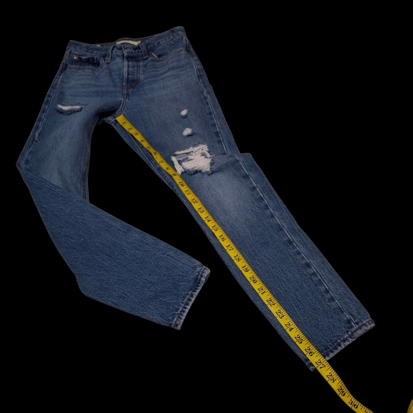 Levi's Wedgie Blue Denim Straight Tapered Leg Distressed Jeans Women Size 24 - Picture 13 of 16
